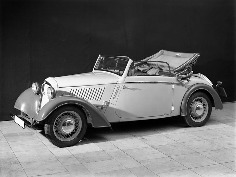 Black and white photo of a DKW F 5 front luxury cabriolet from the front at an angle